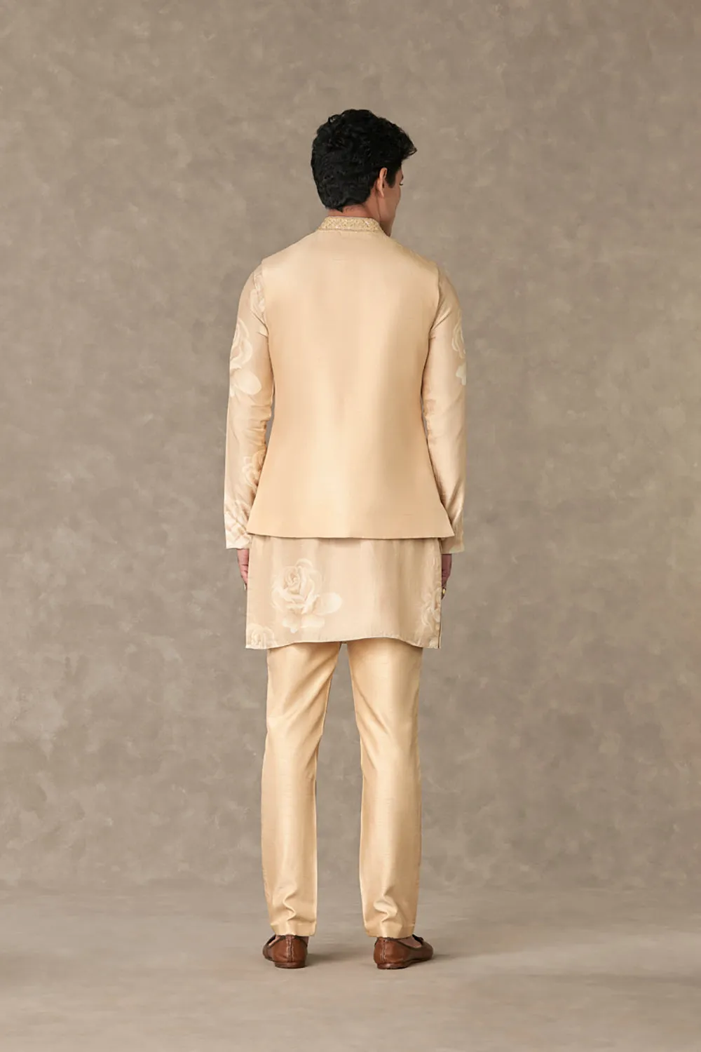 Beige Trikone Bundi Set