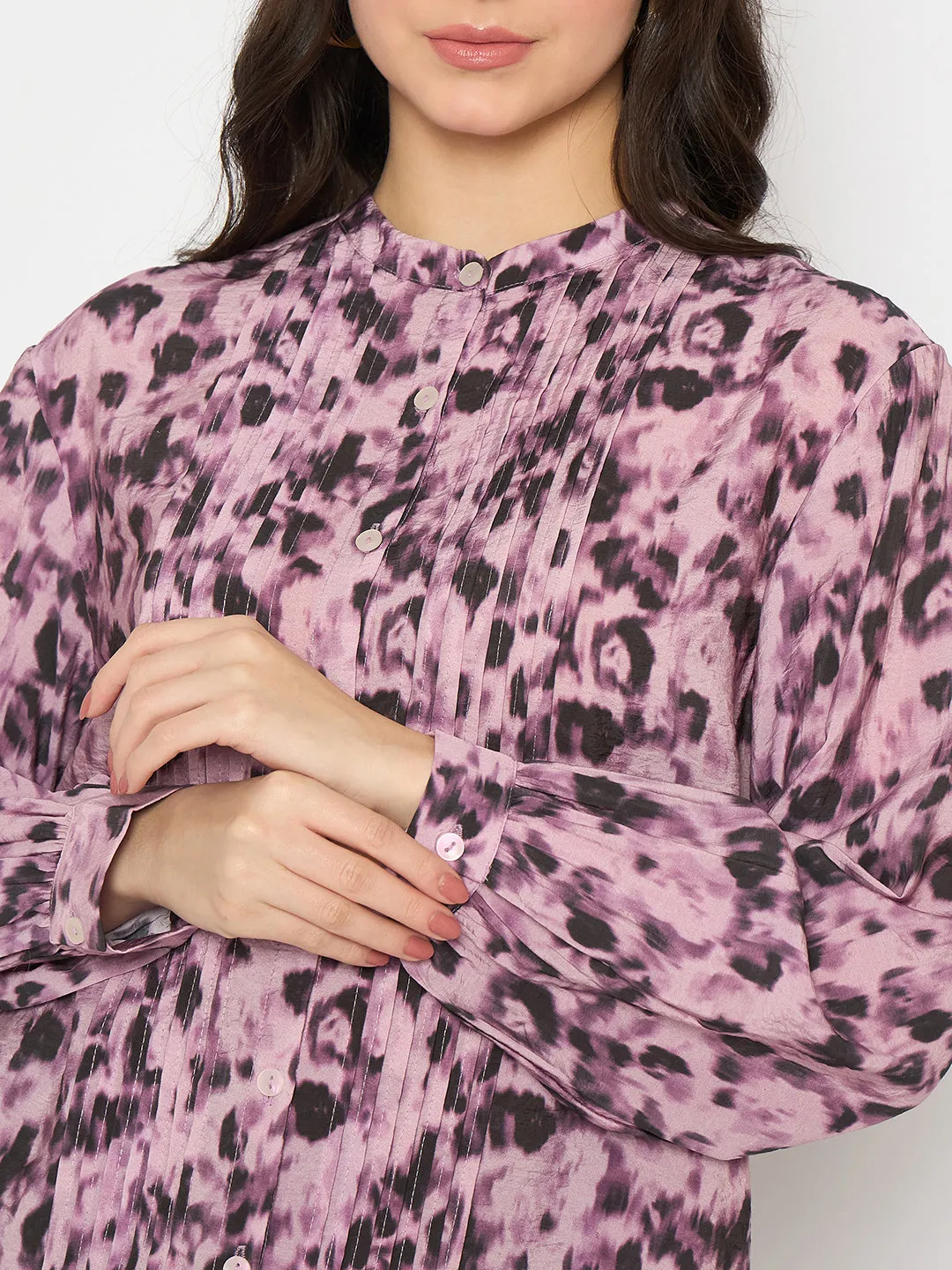 Madame Button Detailed Printed Mauve Chambray Top
