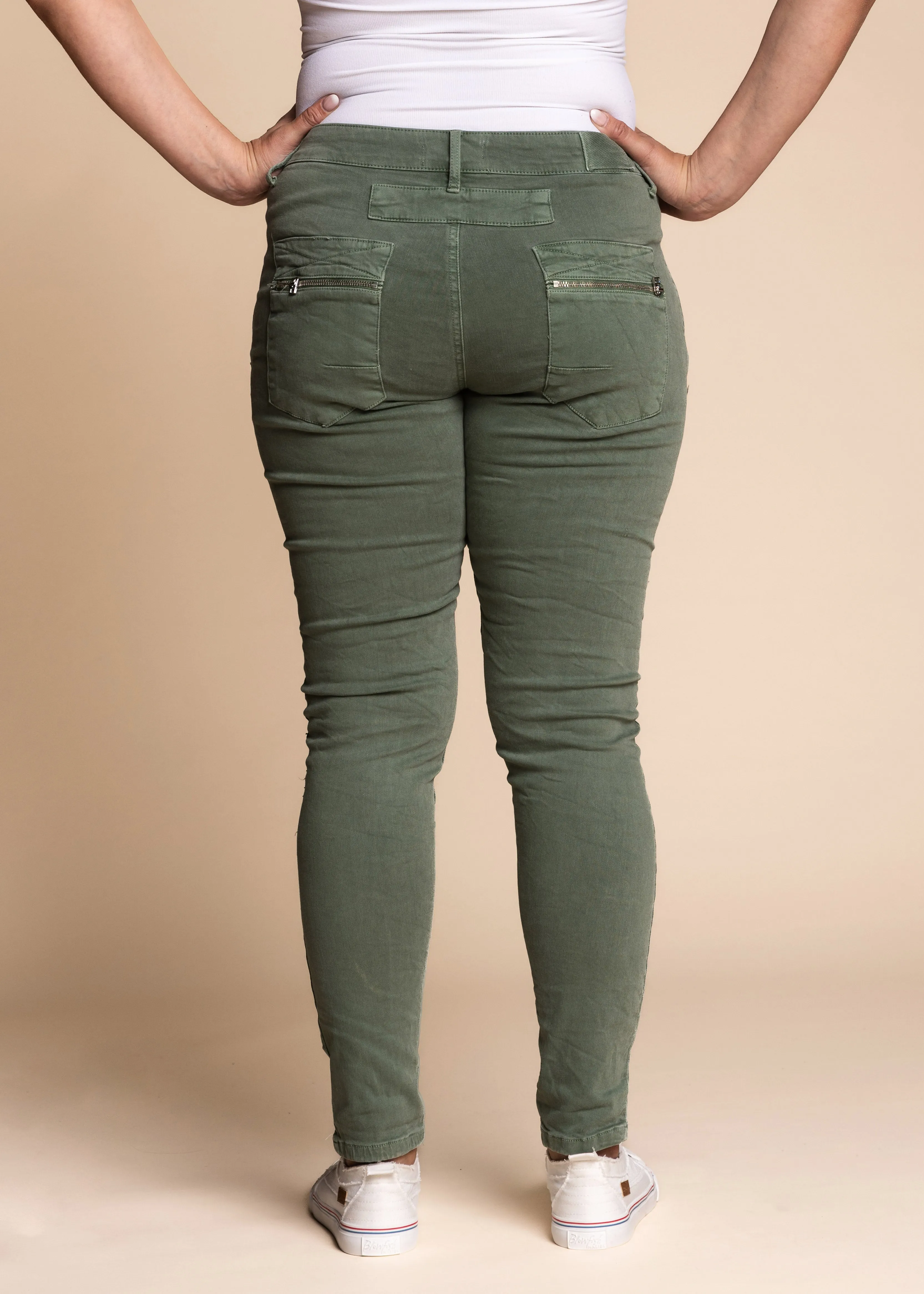 Nessie Pants in Olive