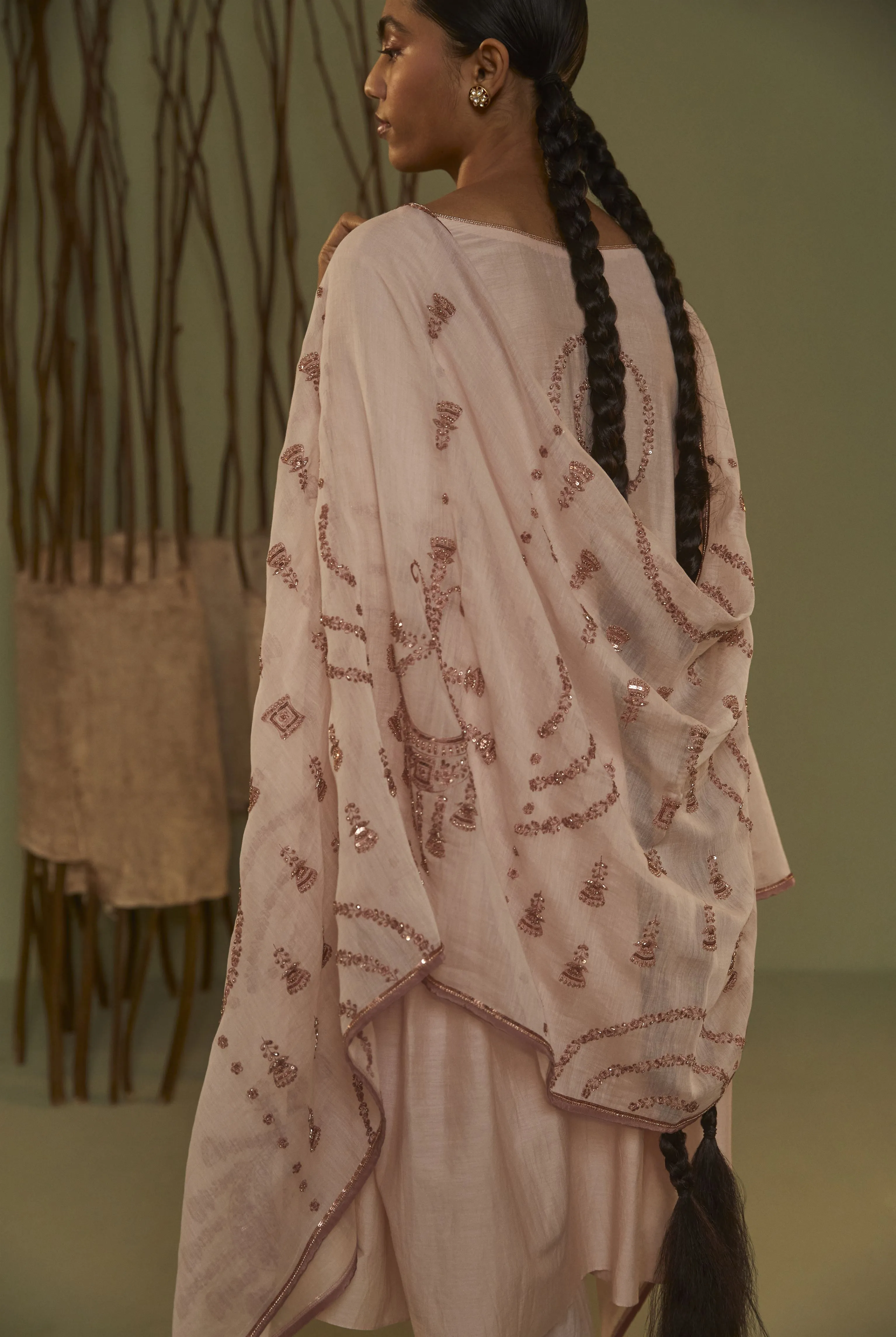 Sarang Kaur Bloor Pink Jhoomar Stole Chanderi silk Jhoomar SK01205