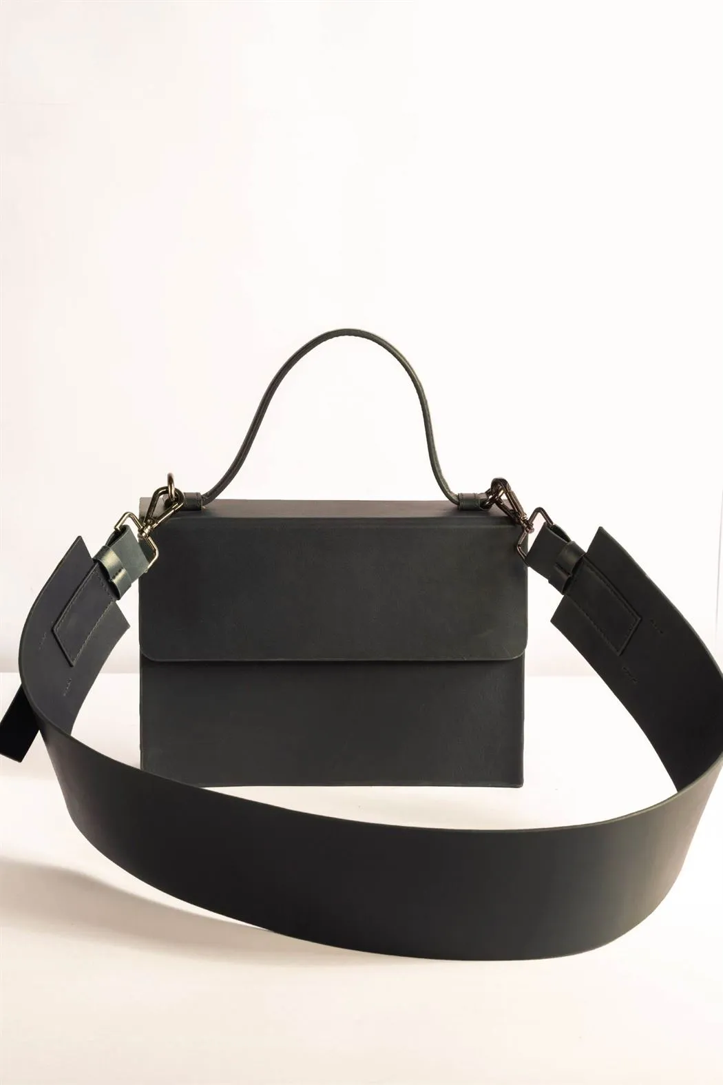 Tanned   I   Carrie Bag      Black  TO/CB-BLK  I Leather Bag