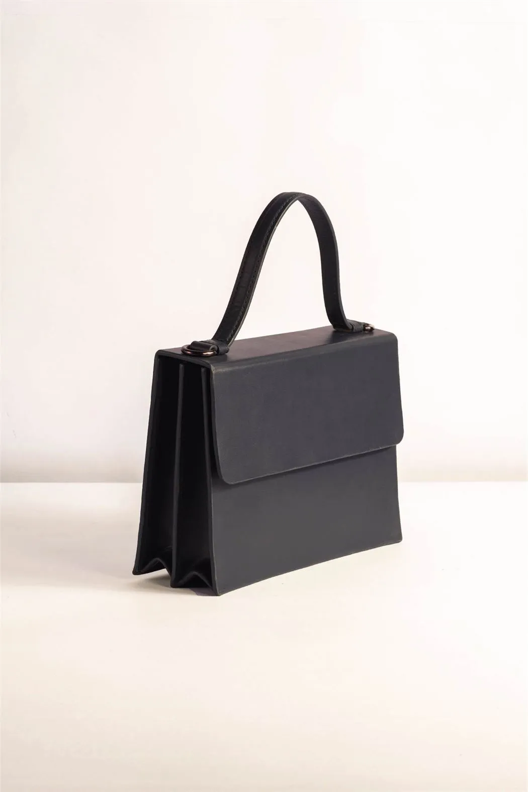 Tanned   I   Carrie Bag      Black  TO/CB-BLK  I Leather Bag