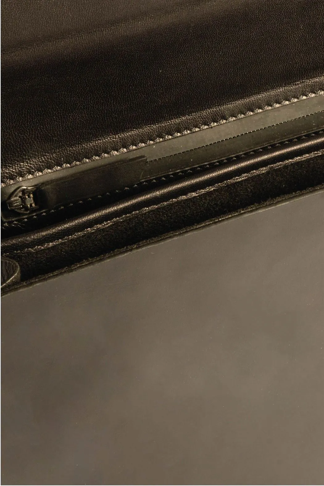 Tanned   I   Carrie Bag      Black  TO/CB-BLK  I Leather Bag