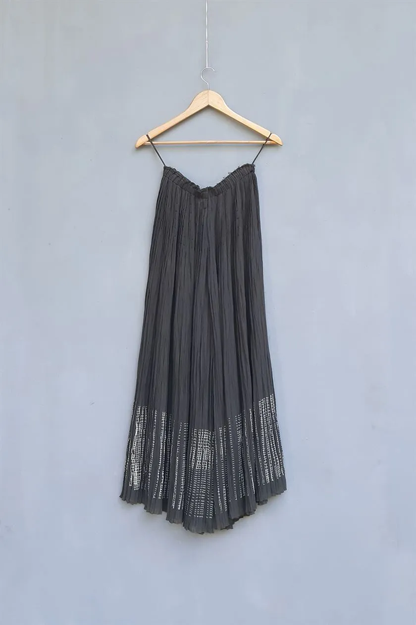 Urvashi Kaur   I    Bedok ECHO PANTS organic cotton charcoal TESSELLATE- 111