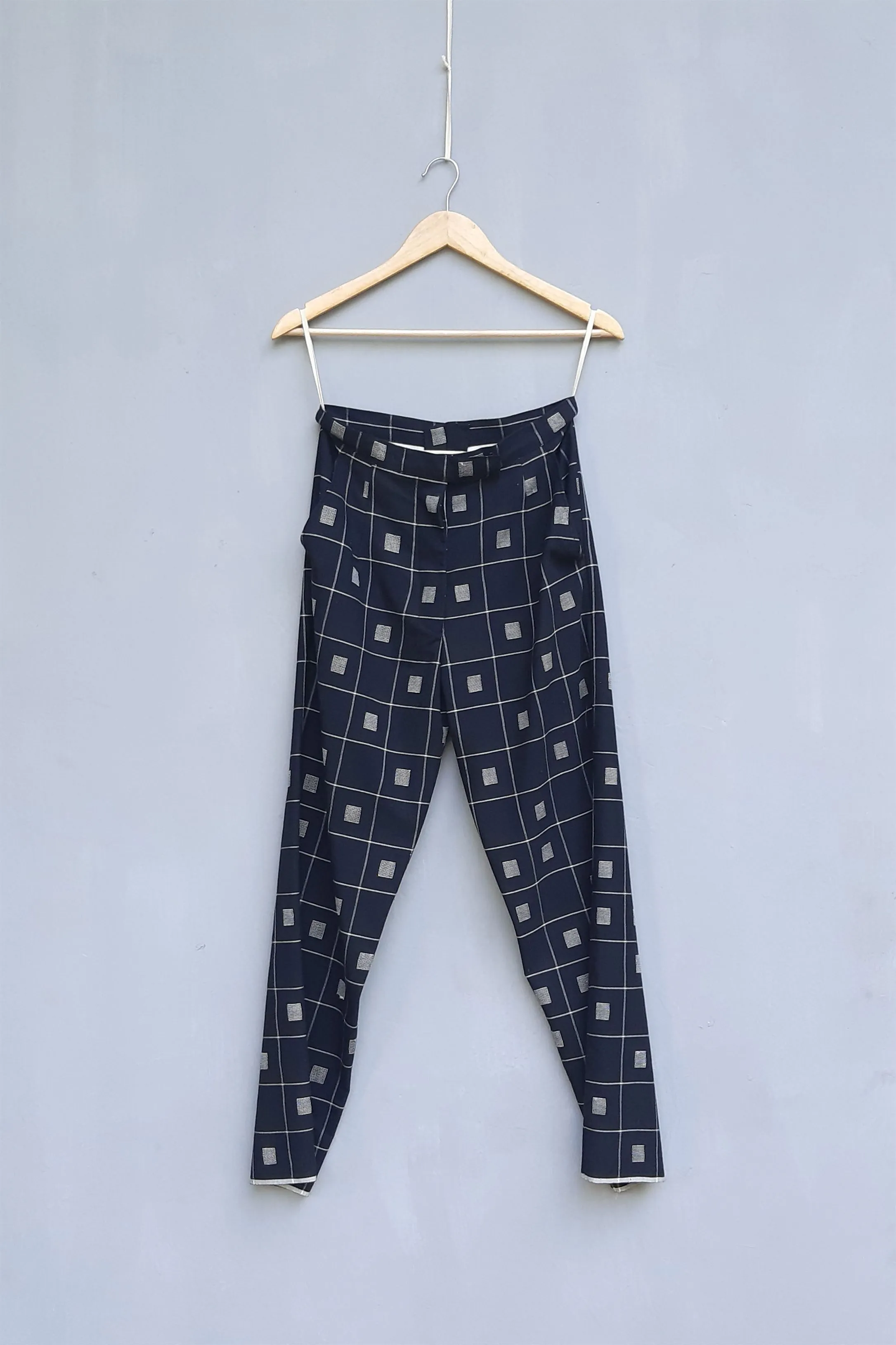 Urvashi Kaur   I   Sapporo PANTS IVY Hand Spun Cotton charcoal TESSELLATE- 11